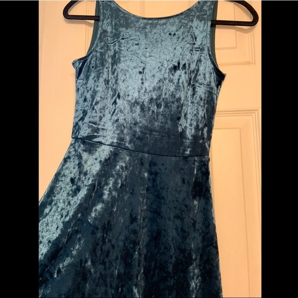 H&M Dresses & Skirts - H&M Divided | Crushed Velvet Skater Dress